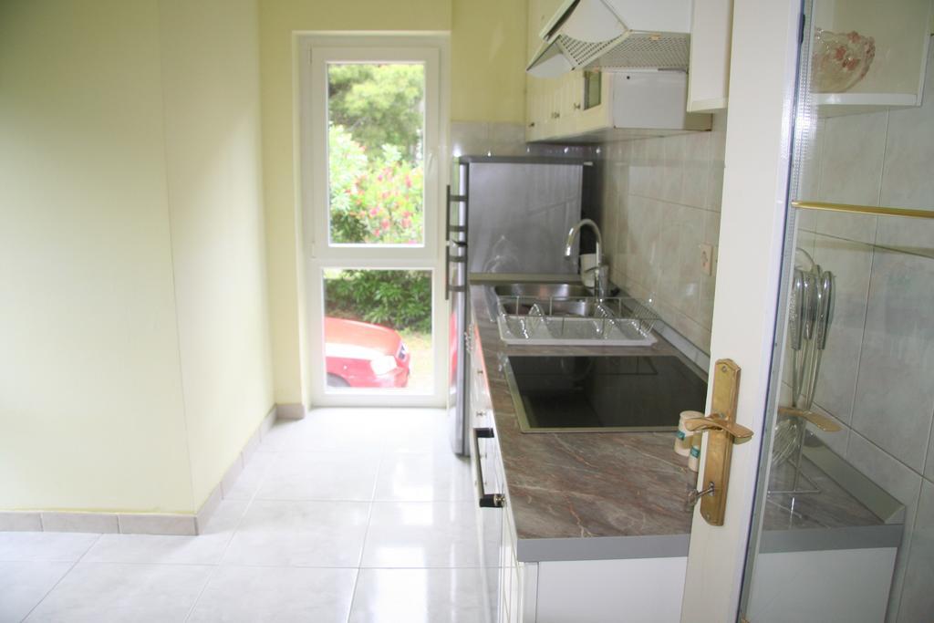 Sabina Apartments Omiš Habitación foto