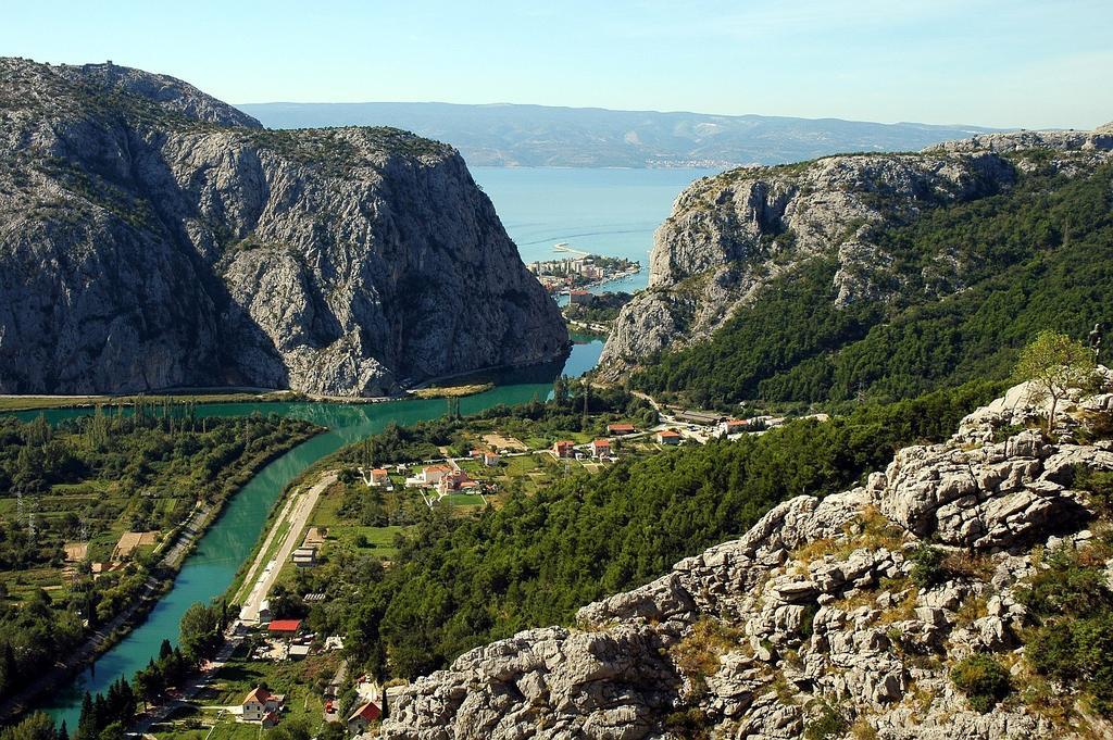 Sabina Apartments Omiš Habitación foto