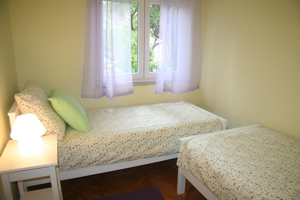 Sabina Apartments Omiš Habitación foto